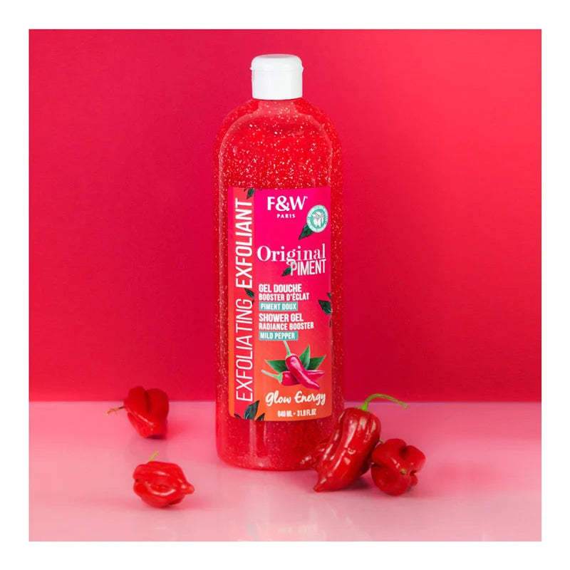 Fair & White Gold Ultimate Mild Pepper Scrub Shower Gel 940ml for Deep Exfoliation