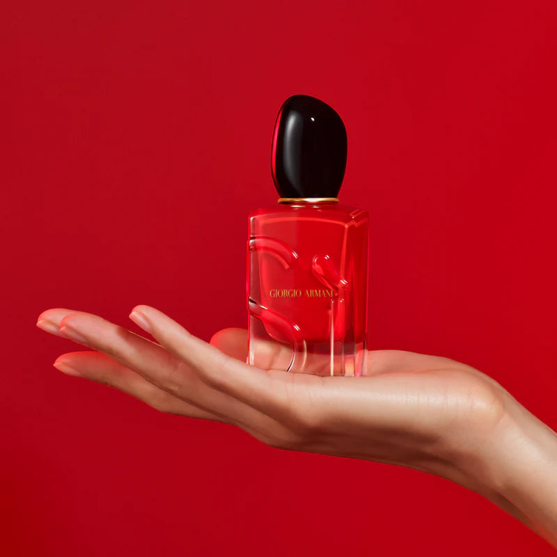 Giorgio Armani Si Passione: Confident Floral EDP