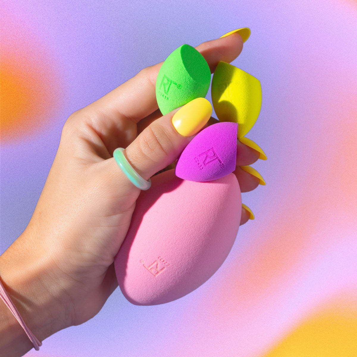 Real Techniques Hyperbrights XL And Mini Miracle Complexion Sponge Set