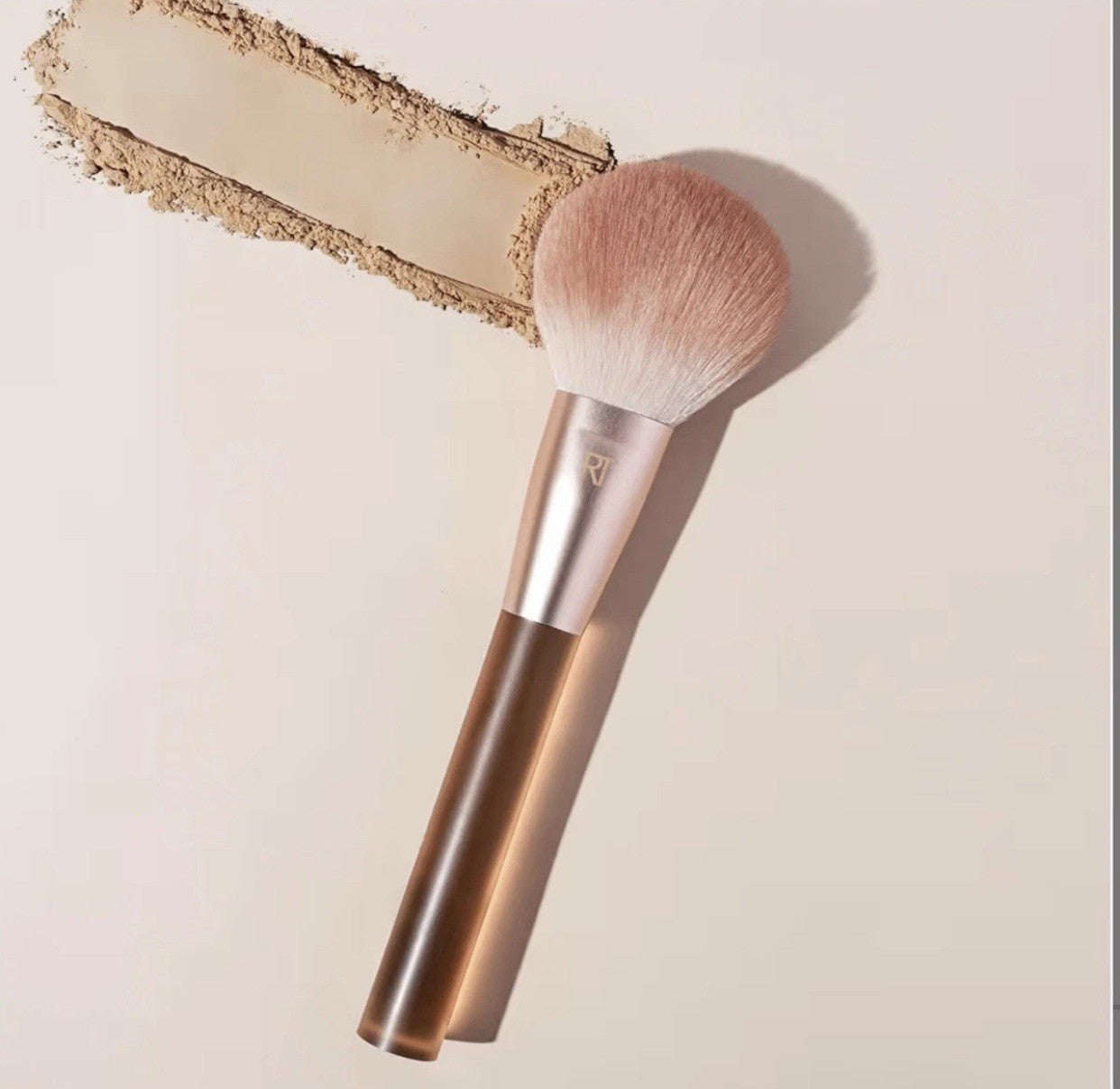 Real Techniques Hazy Finish Powder Brush